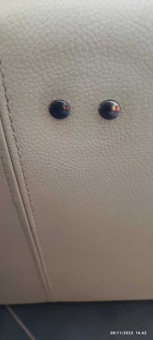 Sofá Individual em Pele