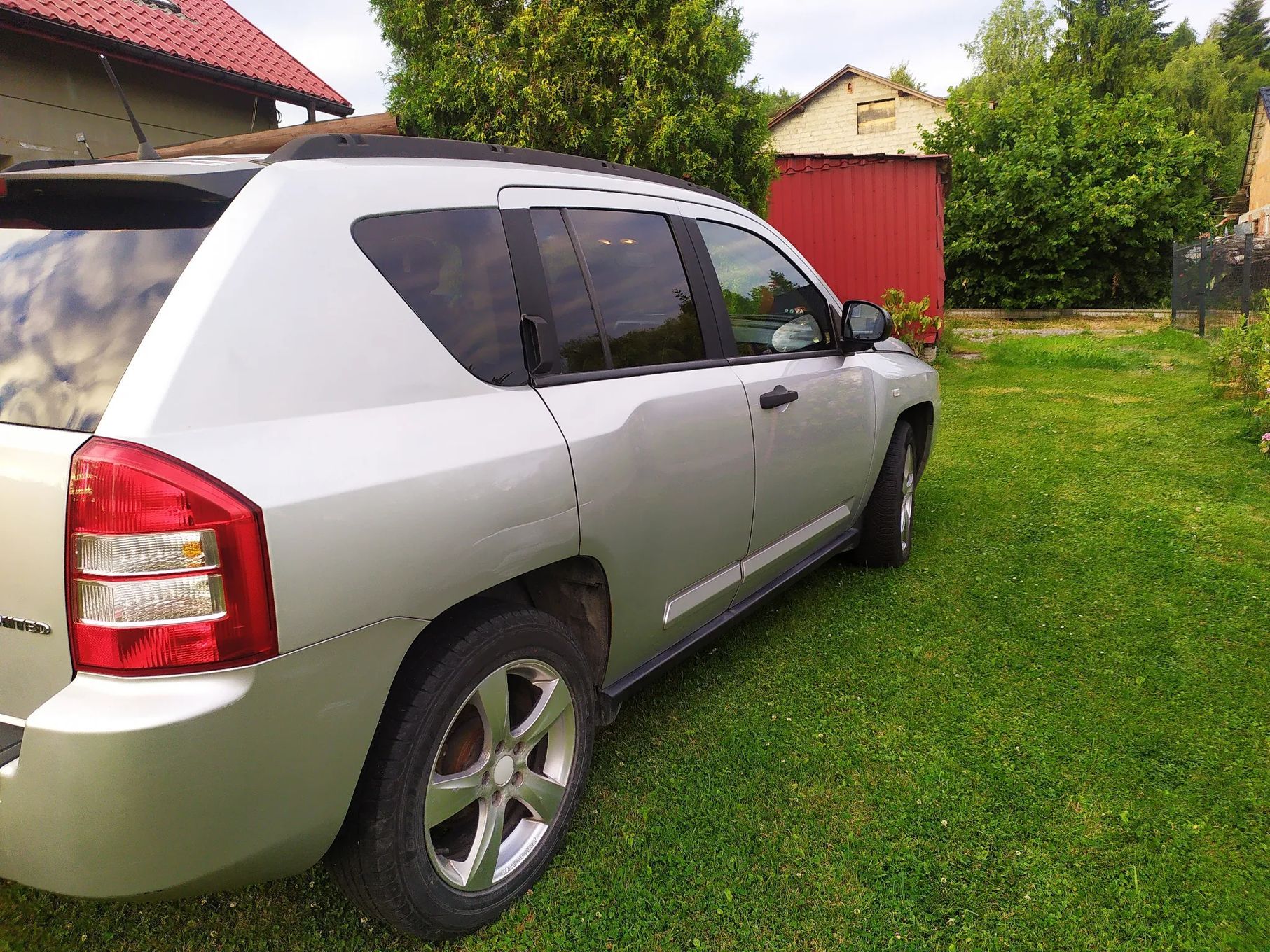 Jeep Compass Jeep Compass rok produkcji 2007 z napędem 4x4 oraz skórzaną tapicerką.