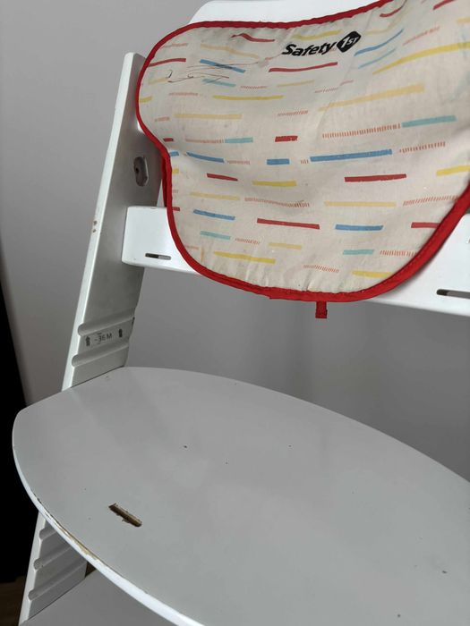 Krzeselko do karmienia safety 1st