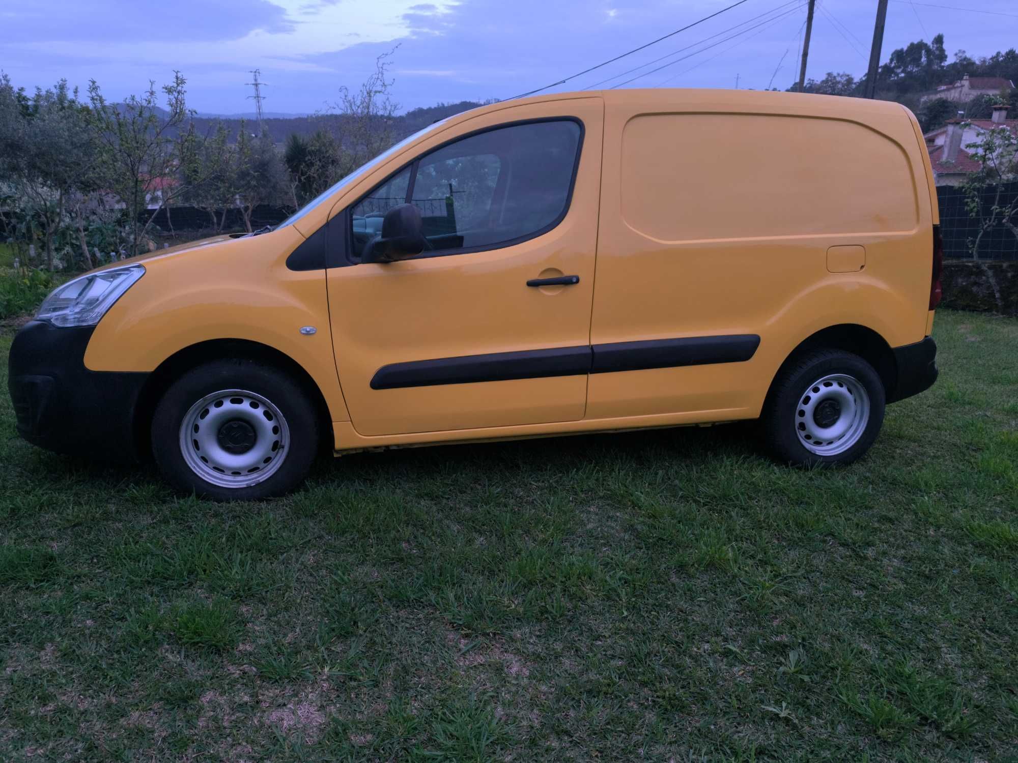 Citroen Berlingo automático com IVA 1.6 HDI 100cv.