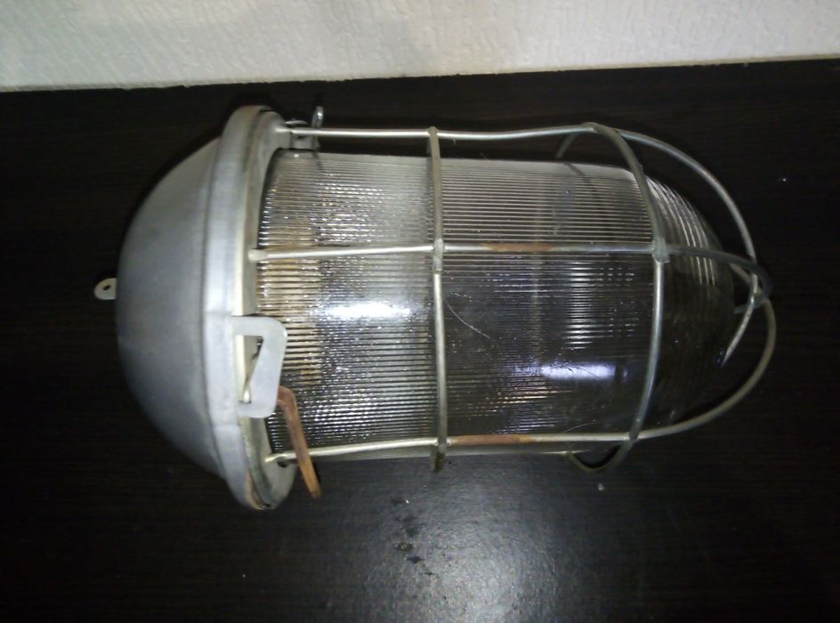 Светильник НСП-21У 100-200 Вт  Е27 Ip54.