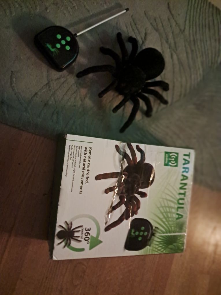 Pająk na baterie tarantula