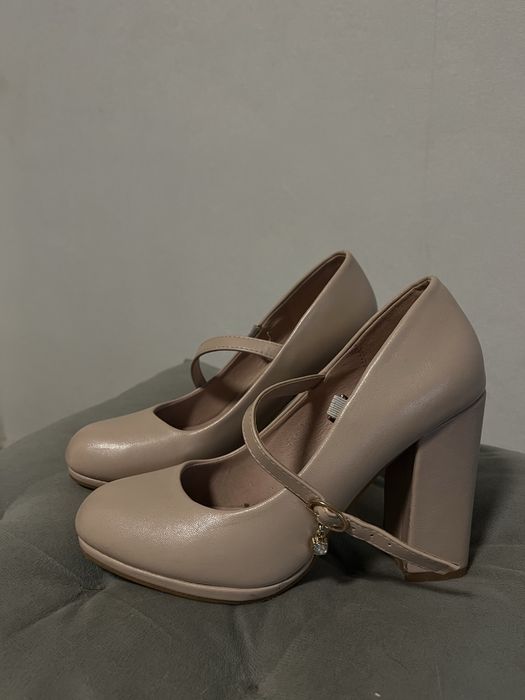 Туфлі жіночі