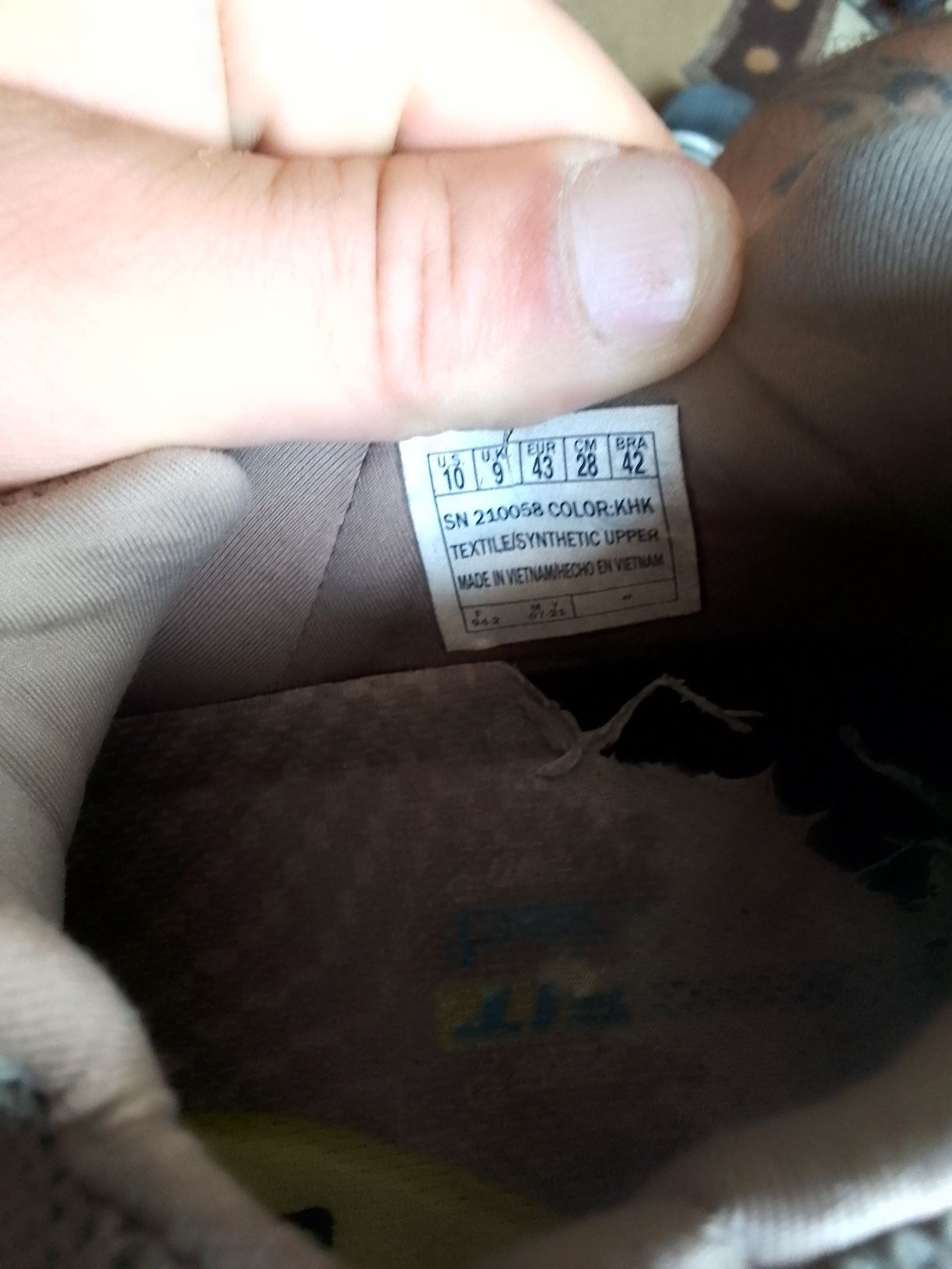Sprzedam buty męskie skechers 43