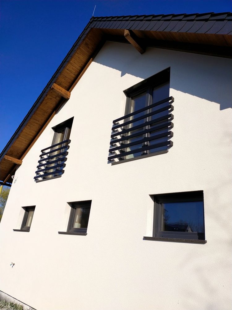 Nowoczesne Balkony z Montażem – Elegancja i Trwałość dla Twojego Domu!