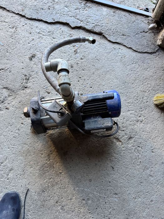 Hydrofor i pompa