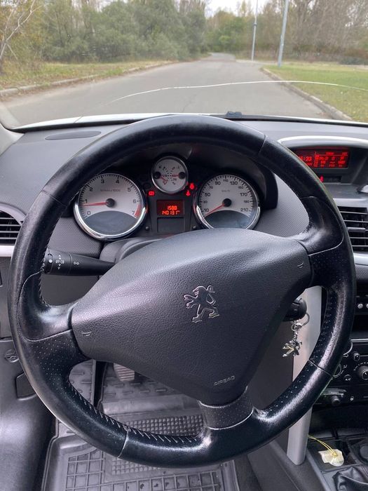 Продам авто Peugeot 207