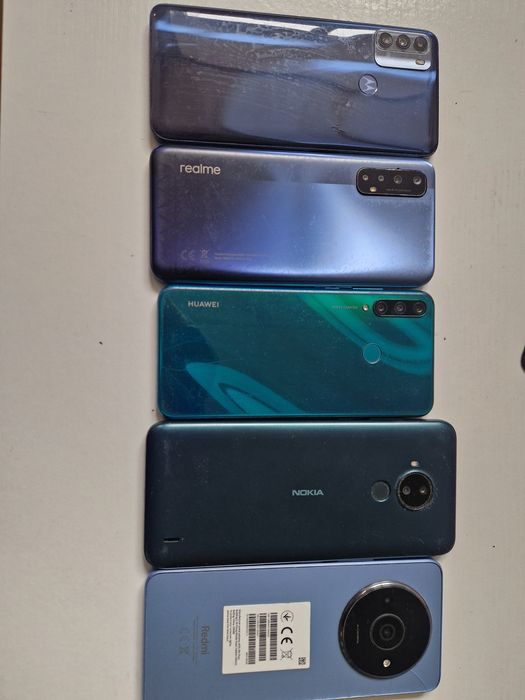 Телефони під ремонт 2000  гр