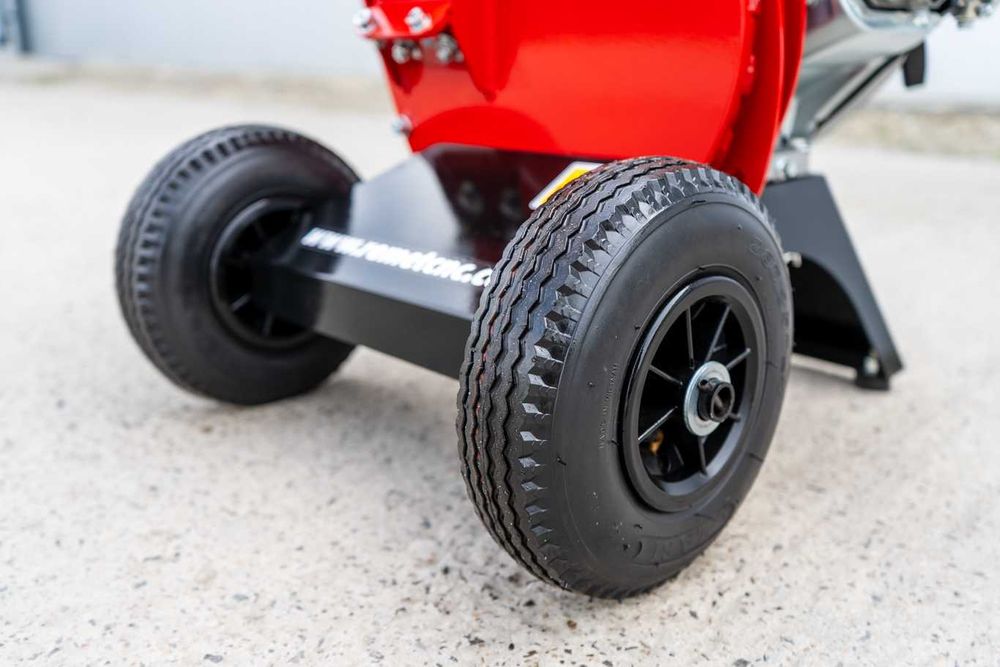 Rębak spalinowy REMET RTS-300 == rozdrabniacz do gałęzi TARCZOWY