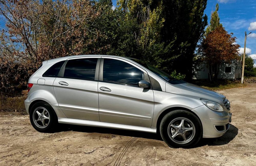 Мерседес В-180 2.0 cdi