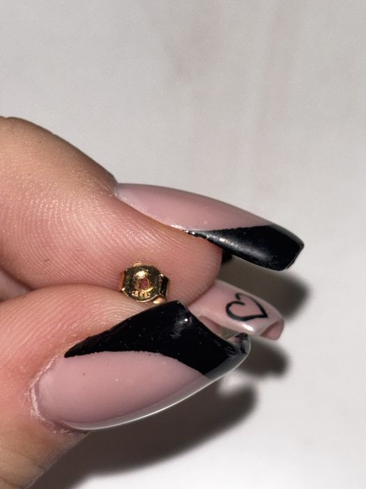 Kolczyk złoty krzyżyk