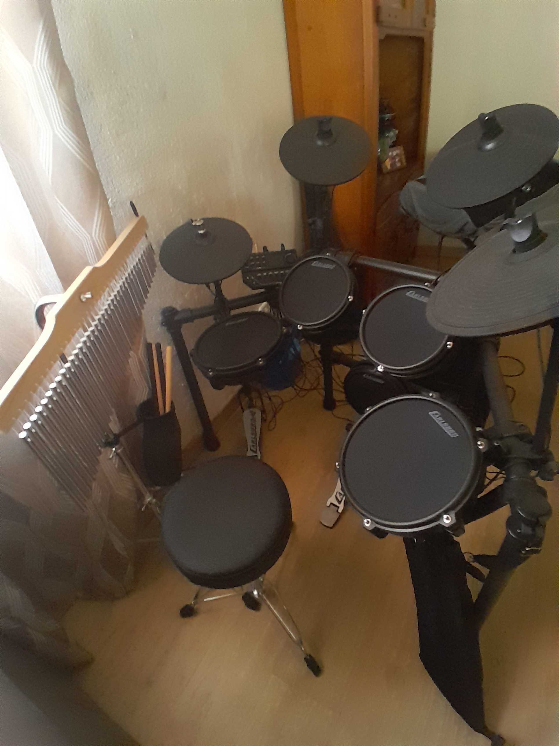 Vendo bateria eletrónica Carlsbro