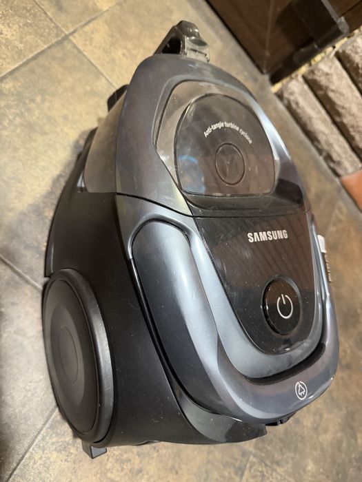 Пилосос Samsung  VC07M31C0HG/UK  стан нового