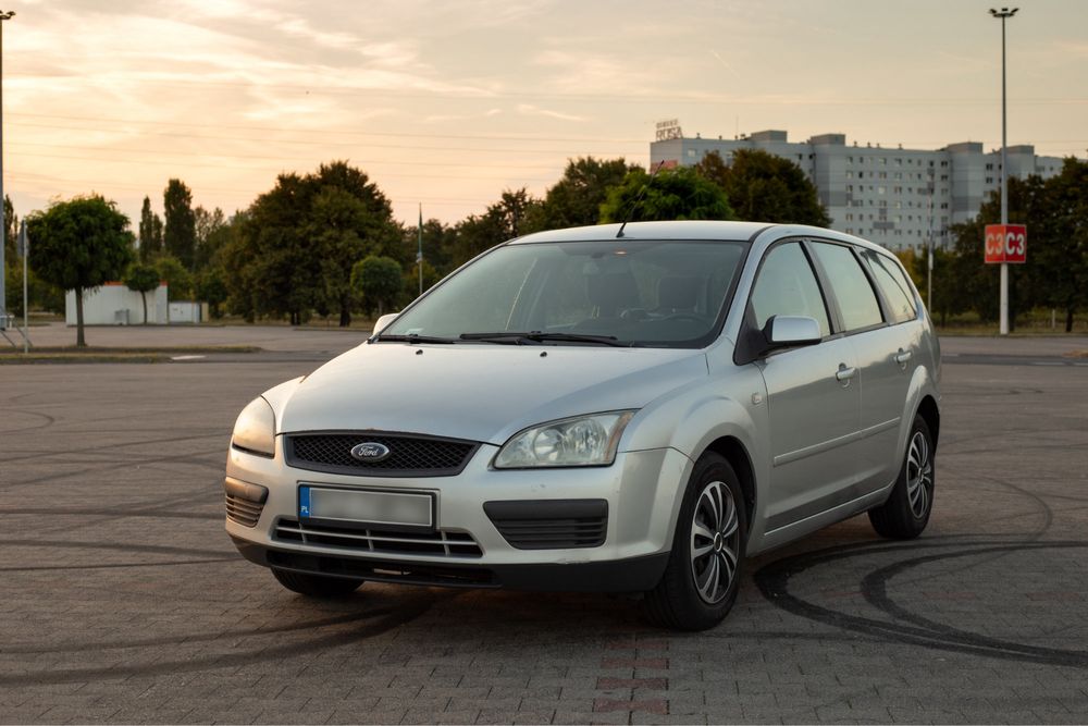CENA DZISIAJ Ford Focus II kombi - bezawaryjna pancerna benzyna