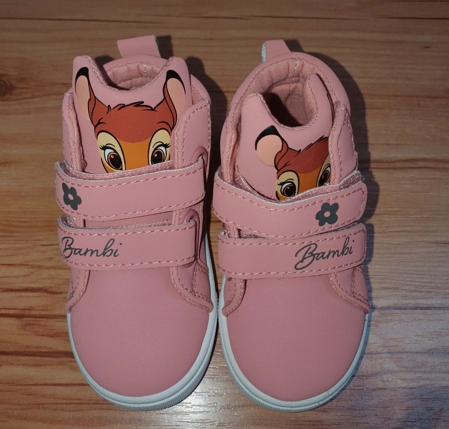 Sneakersy na rzepy Bambi Sinsay rozmiar 20