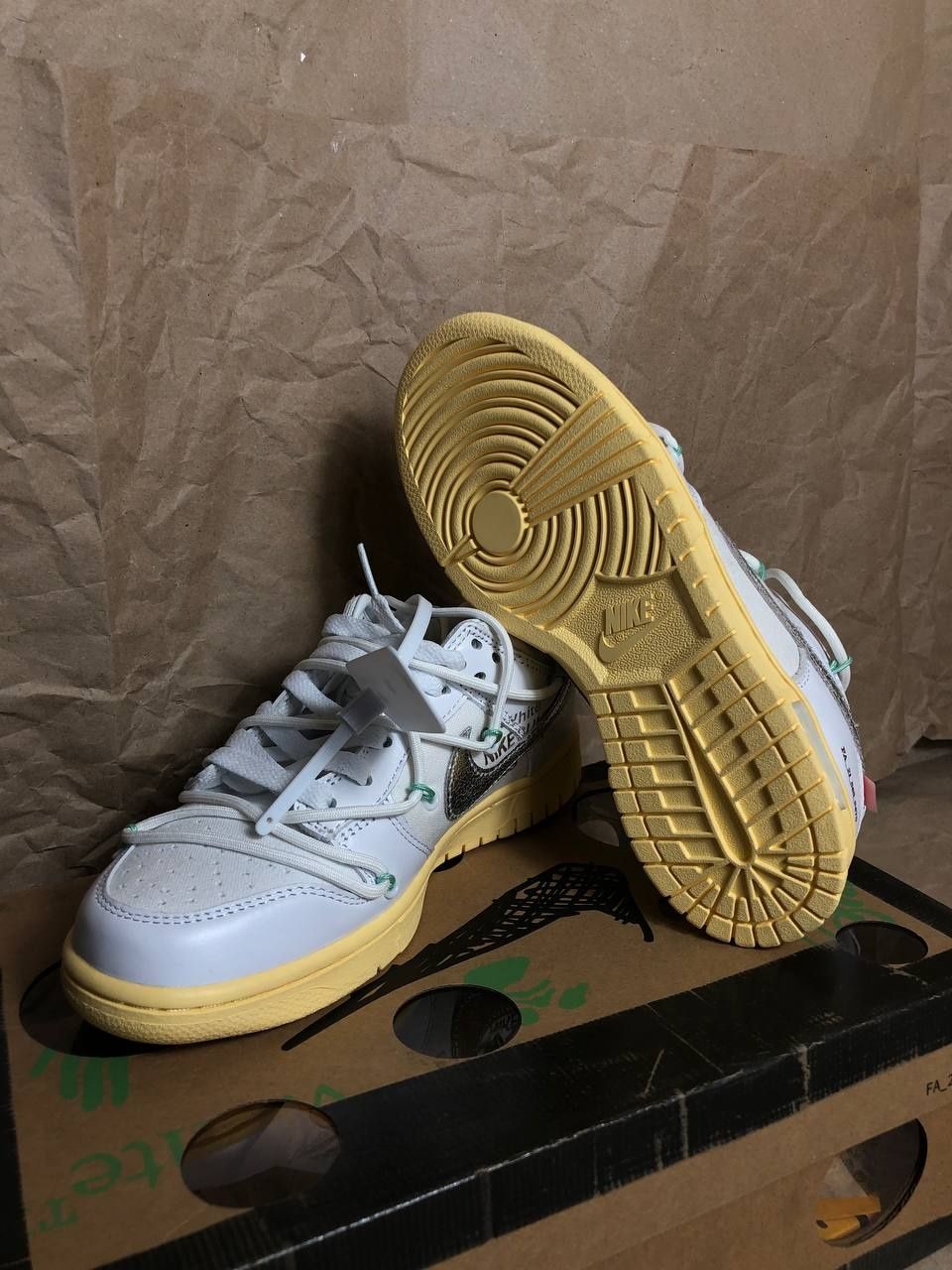 Nike Off-white x Dank Low Lot 01 of 50