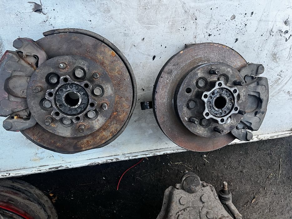 Цапфа опель монтерей, фронтера, ступиця опель монтерей, фронтера