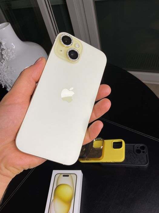 Iphone 15 jak nowy