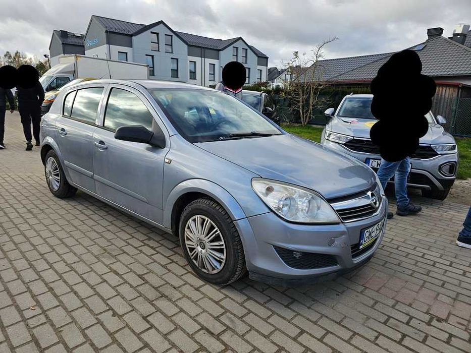 Opel Astra 2007r/1.7diesel/101KM/opłaty aktualne/hak/