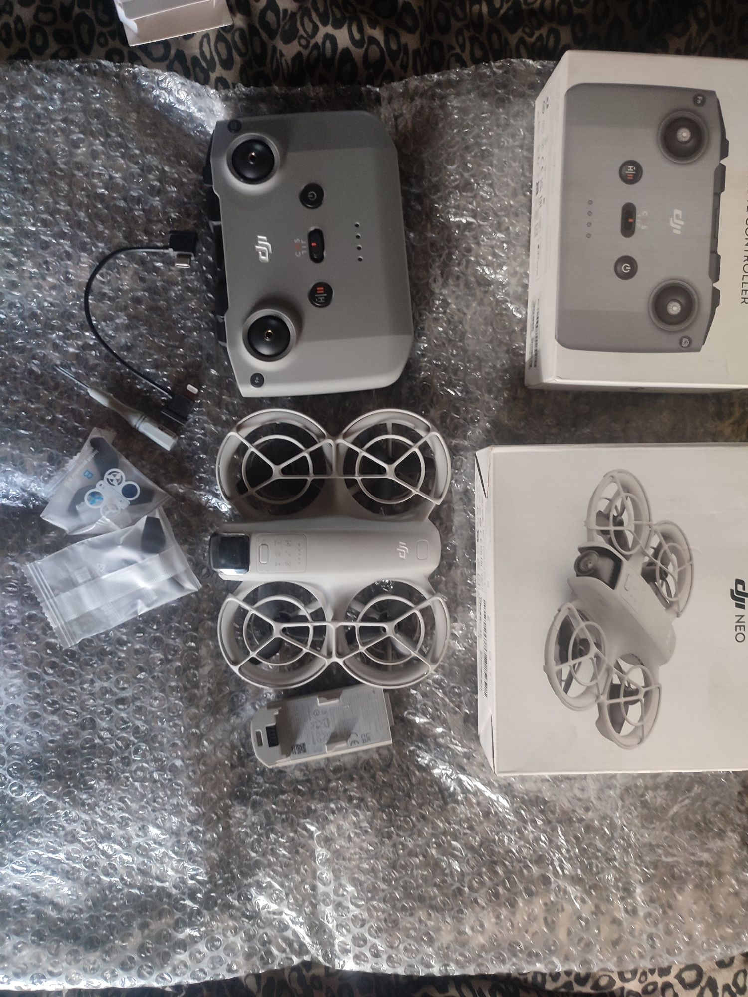 Продам квадрокоптер DJI NEO