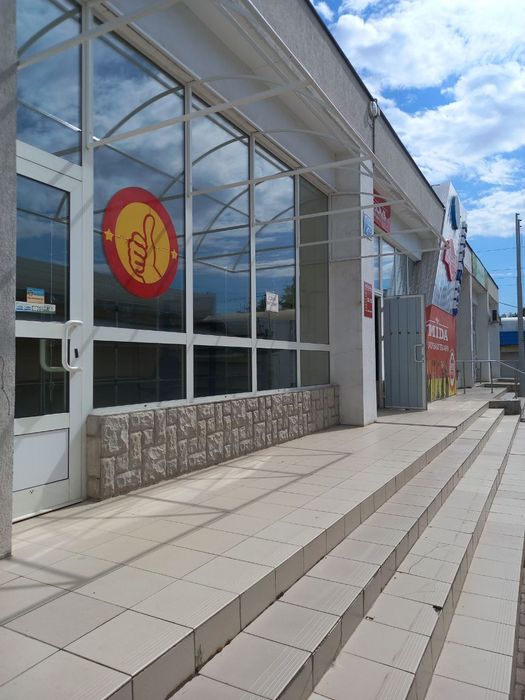 Оренда магазину на р-ку Колос