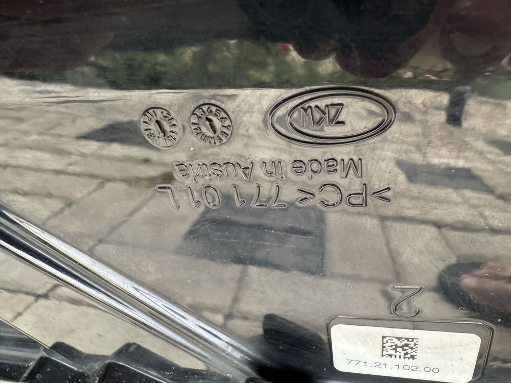 Фара левая Audi Q7 USA