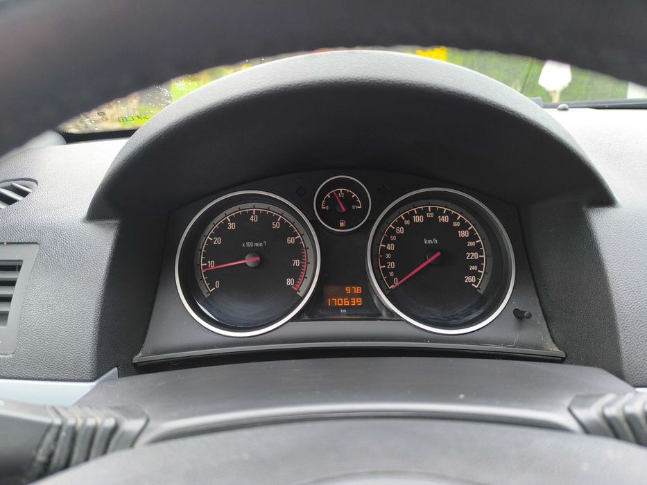 Opel Astra H GTC 1.6 105 km 2006r.