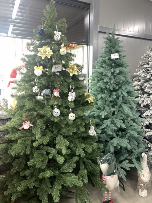 Продаж штучних ялинок, іграшок, гномів в м.Стрий