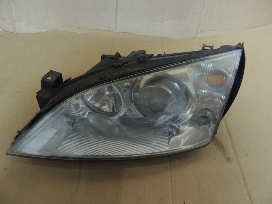 Lampa przednia lewa europejska Ford Mondeo MK3 00,01,02,03,04-07 XENON