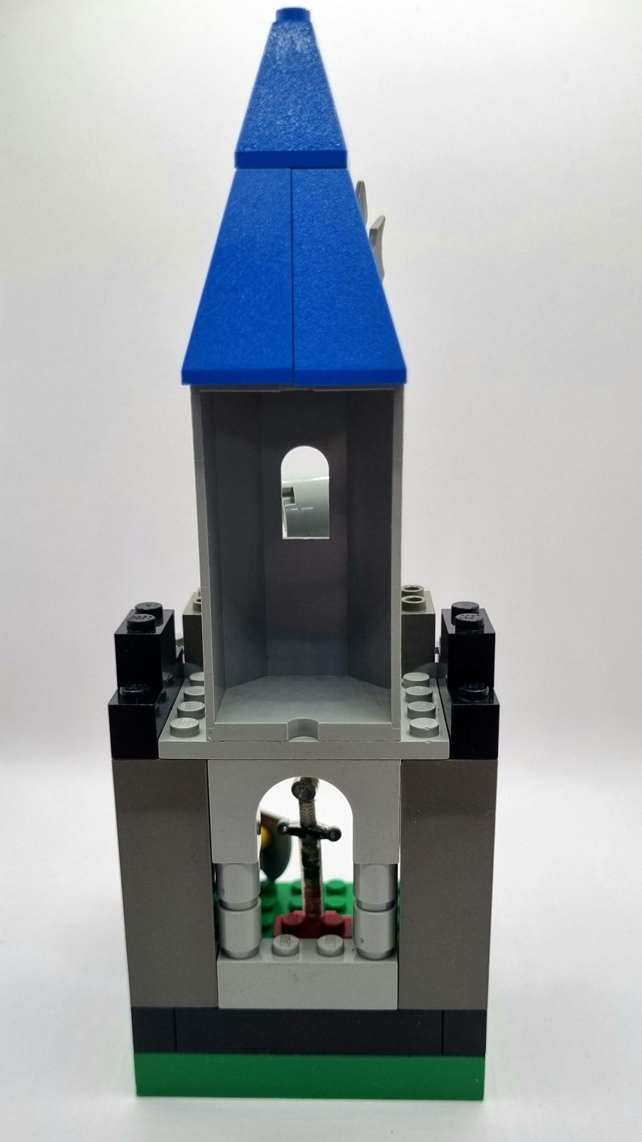 LEGO Castle - 6094 Guarded Treasury