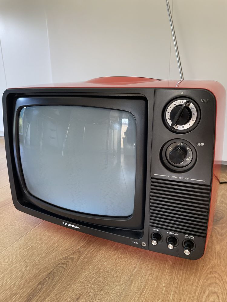Televisão Toshiba vintage modelo B1202