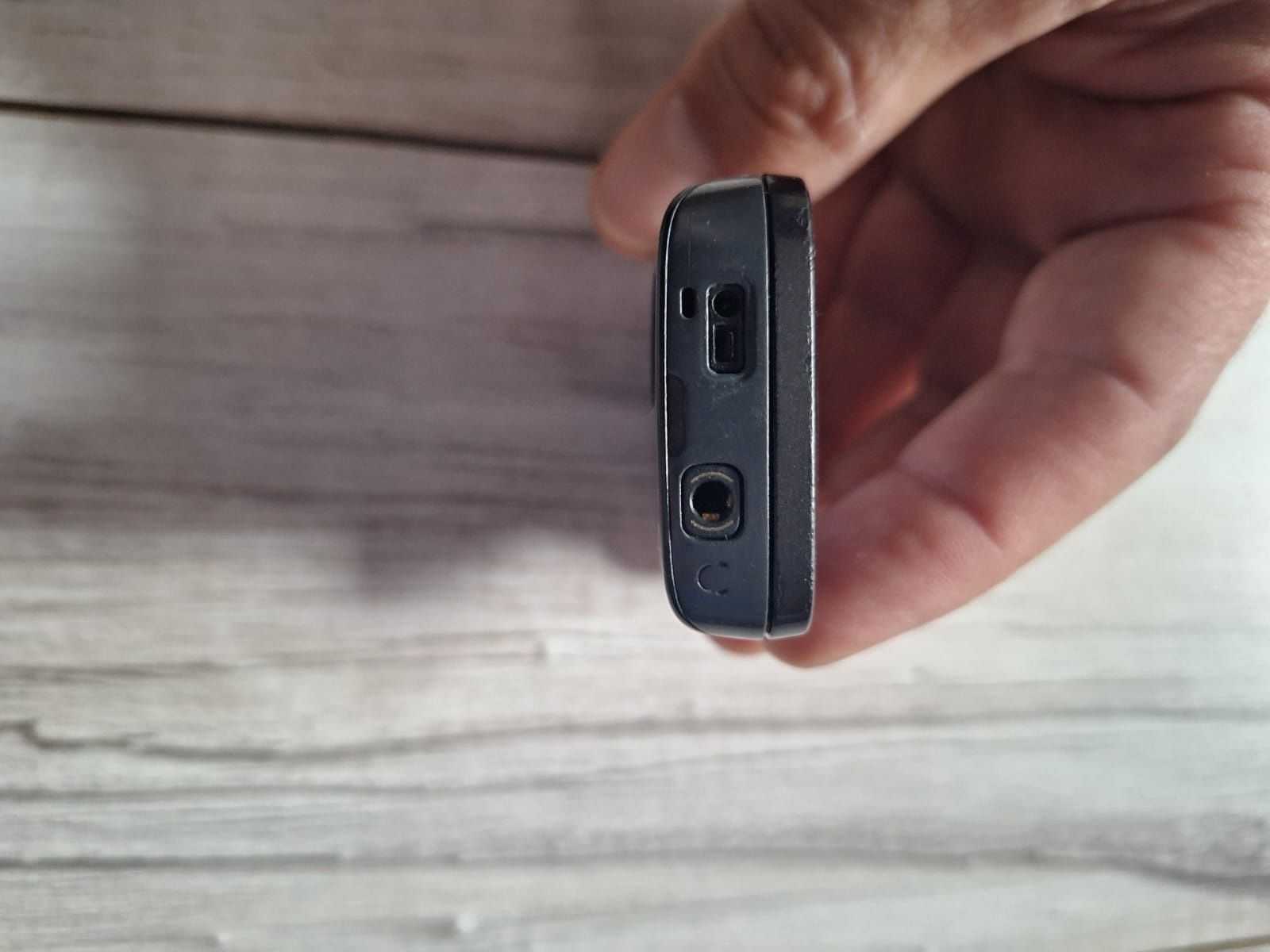 Telefon  Nokia 2200S slide