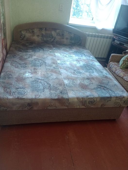 Продам двоспальне ліжко