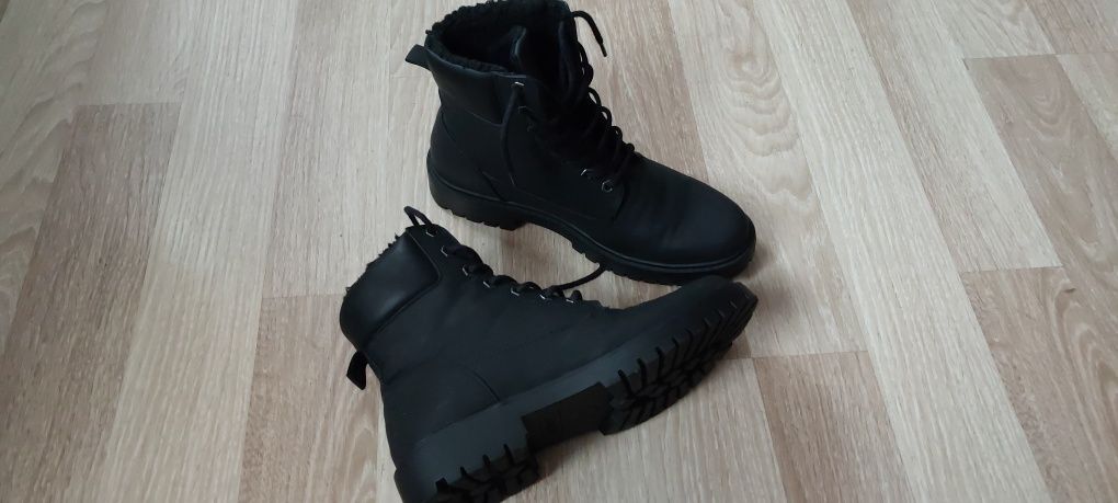 Buty trapery Pier One 42
