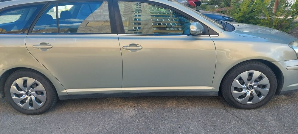 Продам Toyota Avensis