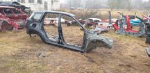 prawy próg słupek podłużnica prawa Dacia Duster I 1 lift NV 676