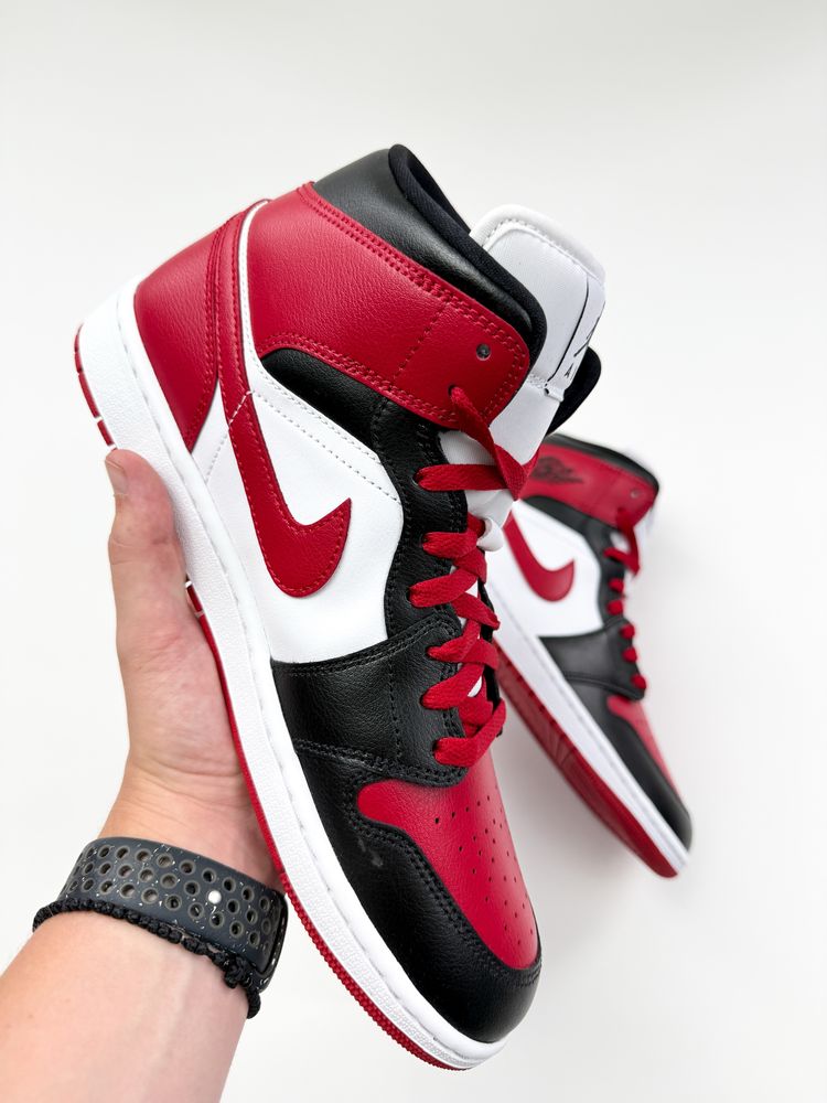 Оригінал! Чоловічі Кросівки Air Jordan 1 Mid Red-White (44) / Нові!
