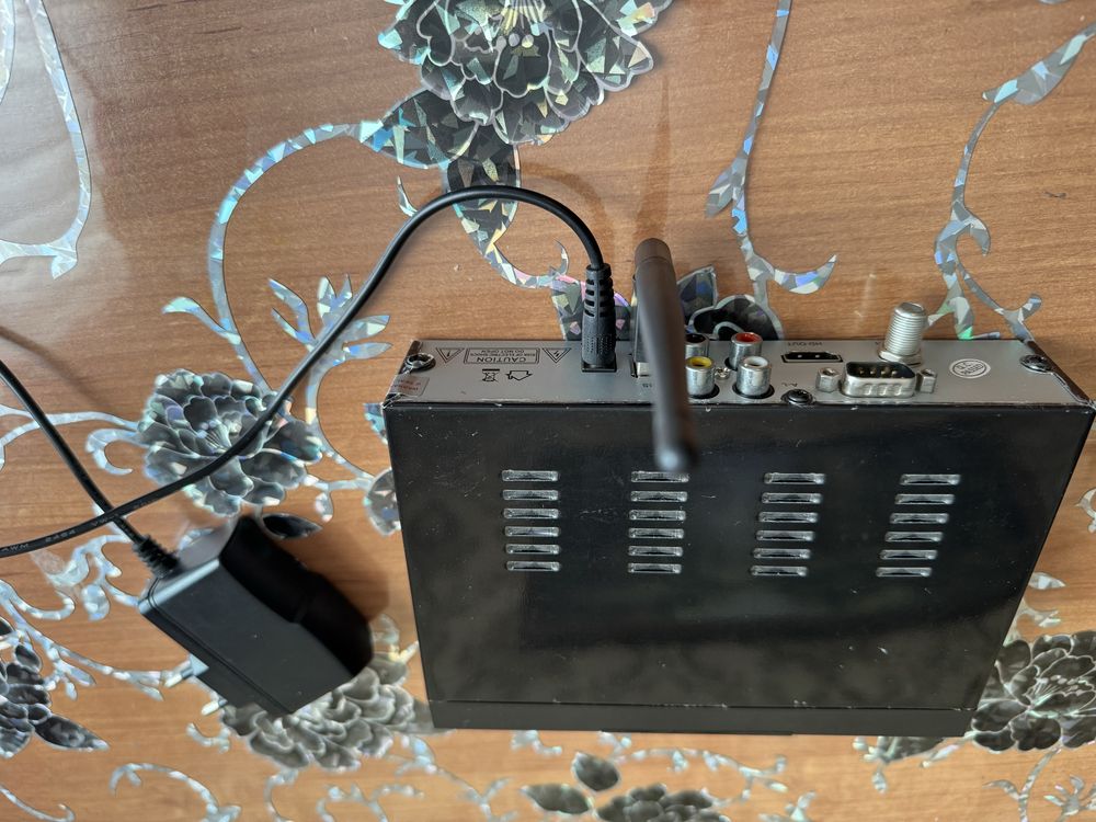 Супутниковий тюнер Sat-Integral S-1229 HD PYXIS з WI-FI антенкою