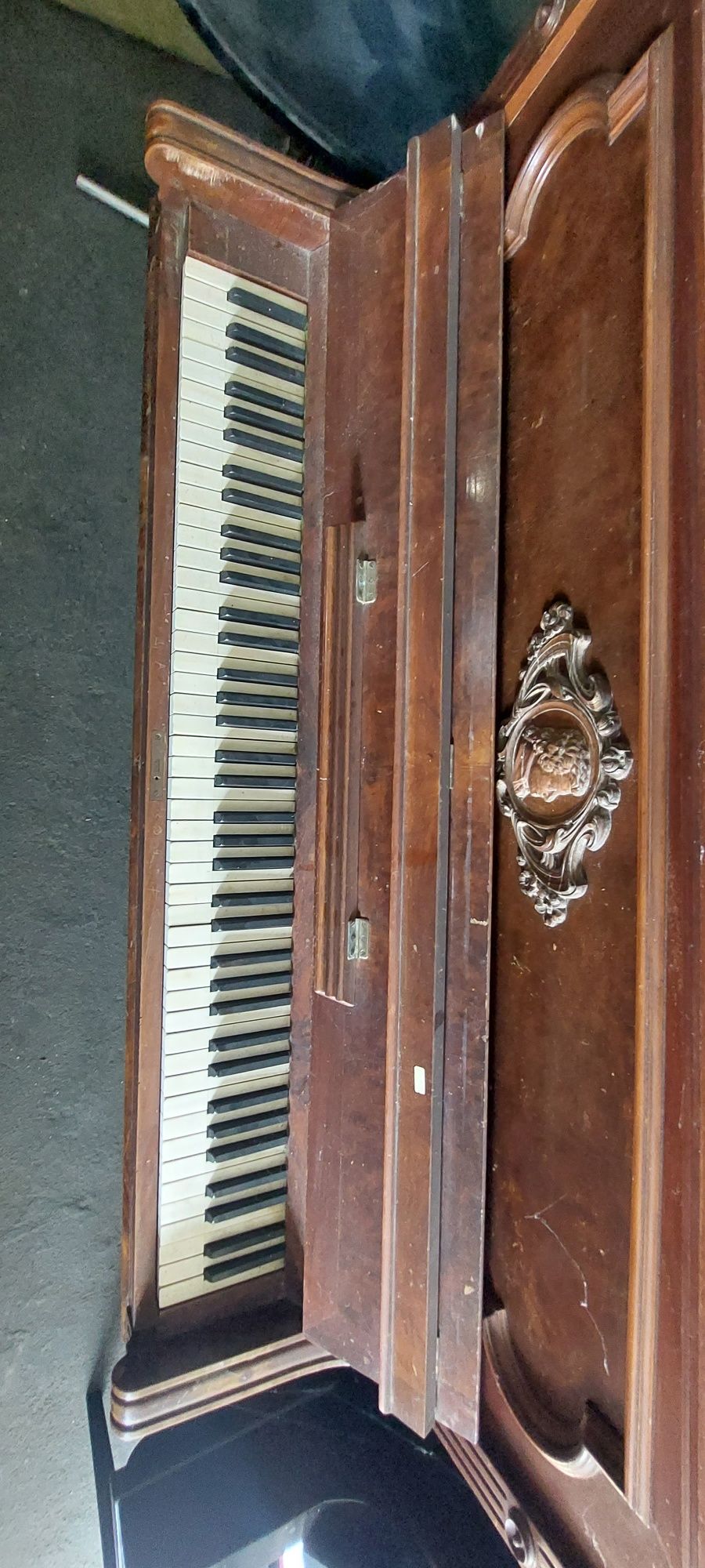Sprzedam pianino
