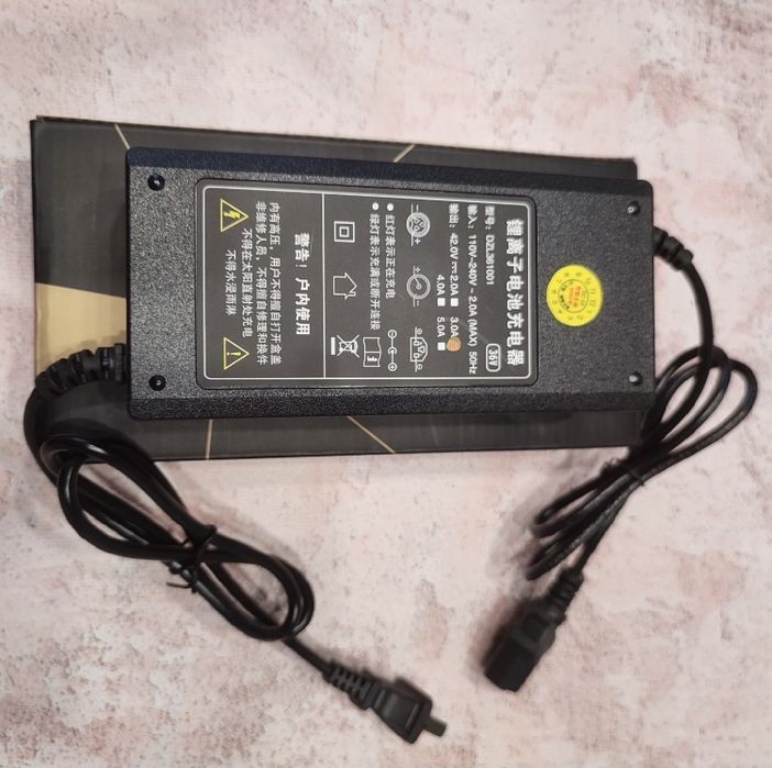 Зарядний пристрій(зарядка) 2А,5А,8А 24V-100,8V  электровело