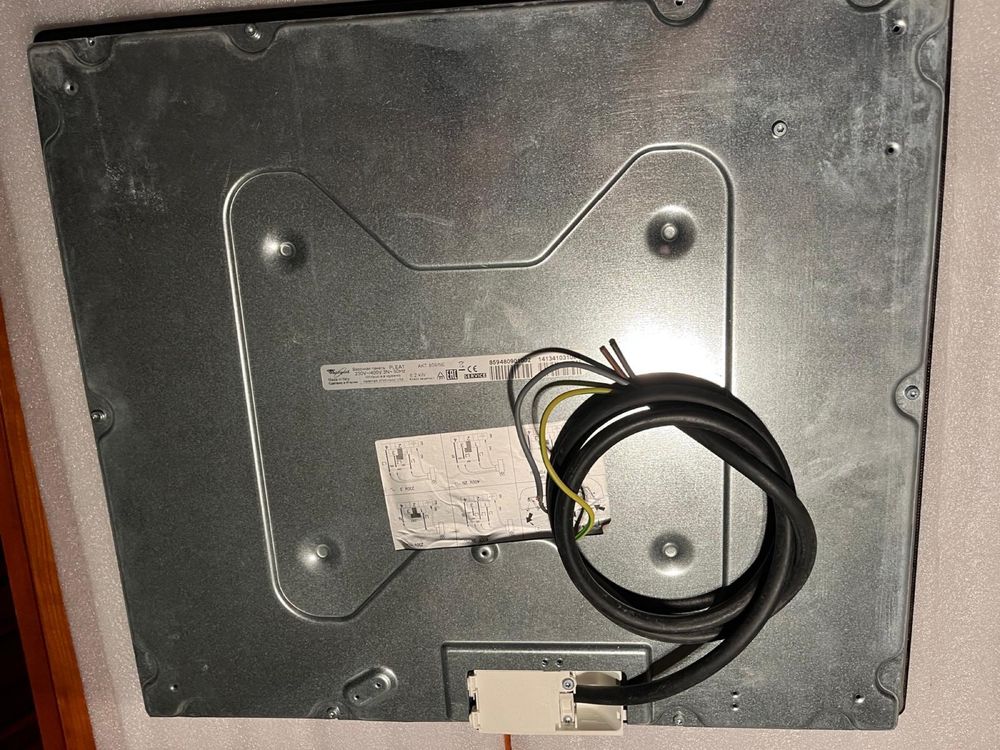 Placa vitrocerâmica whirlpool avariada, para peças
