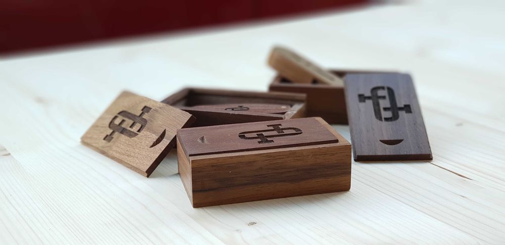 Лазерна різка та Гравіювання для Ваших Декоративних Шедеврів!