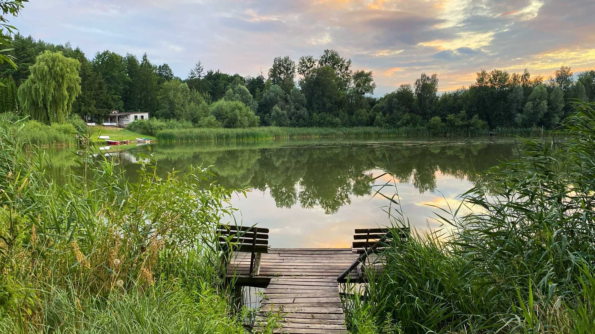 Domki letniskowe - łowisko wędkarskie - jezioro Ostrowite