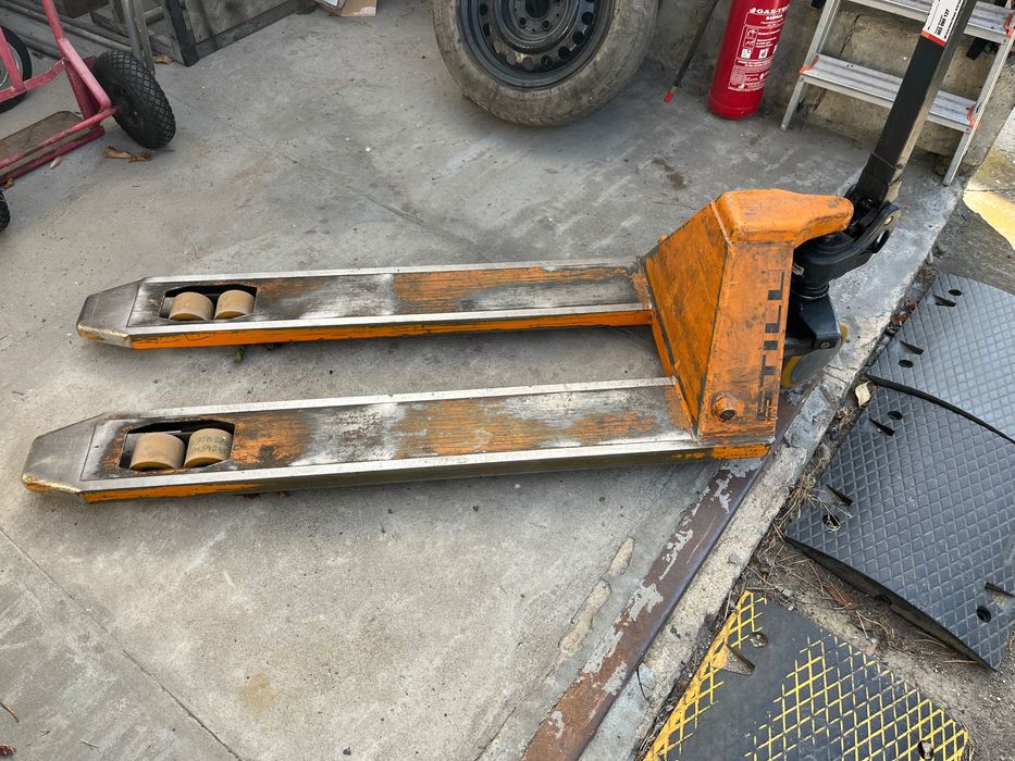 Paleciak sthill 3000kg