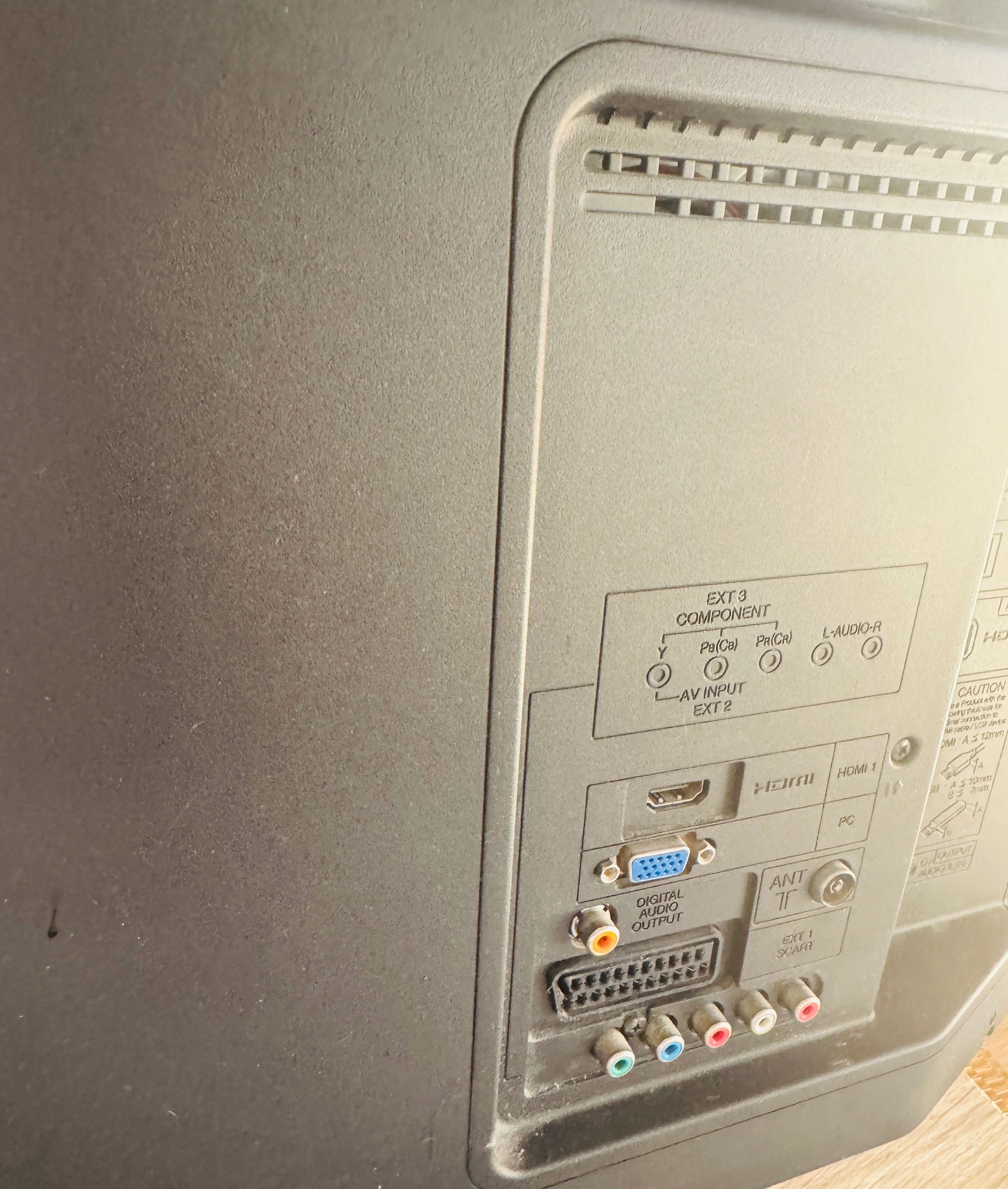 Zestaw: Telewizor Sharp LC-32LE144E + dekoder, + mi box