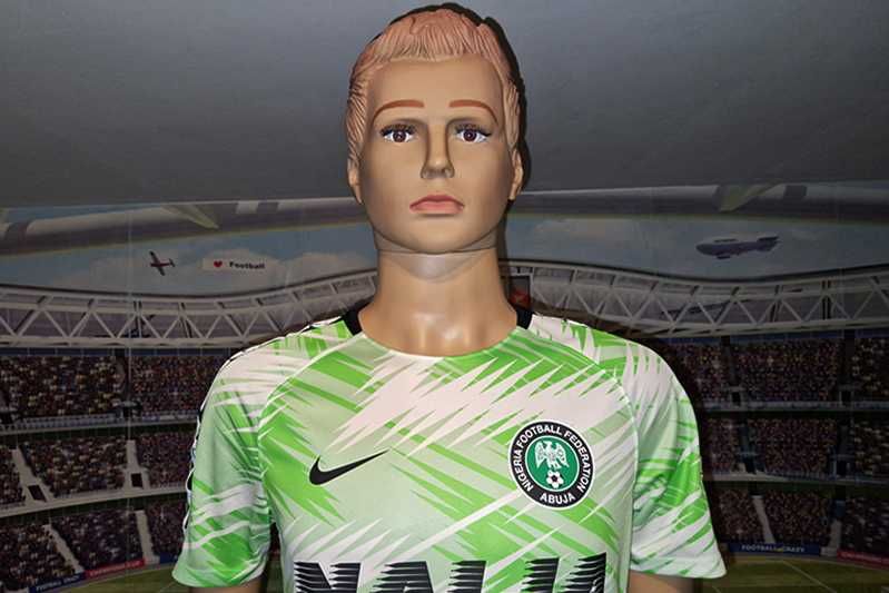 Nigeria NFF Abuja Nike DriFit 2018 prematch size: M-L