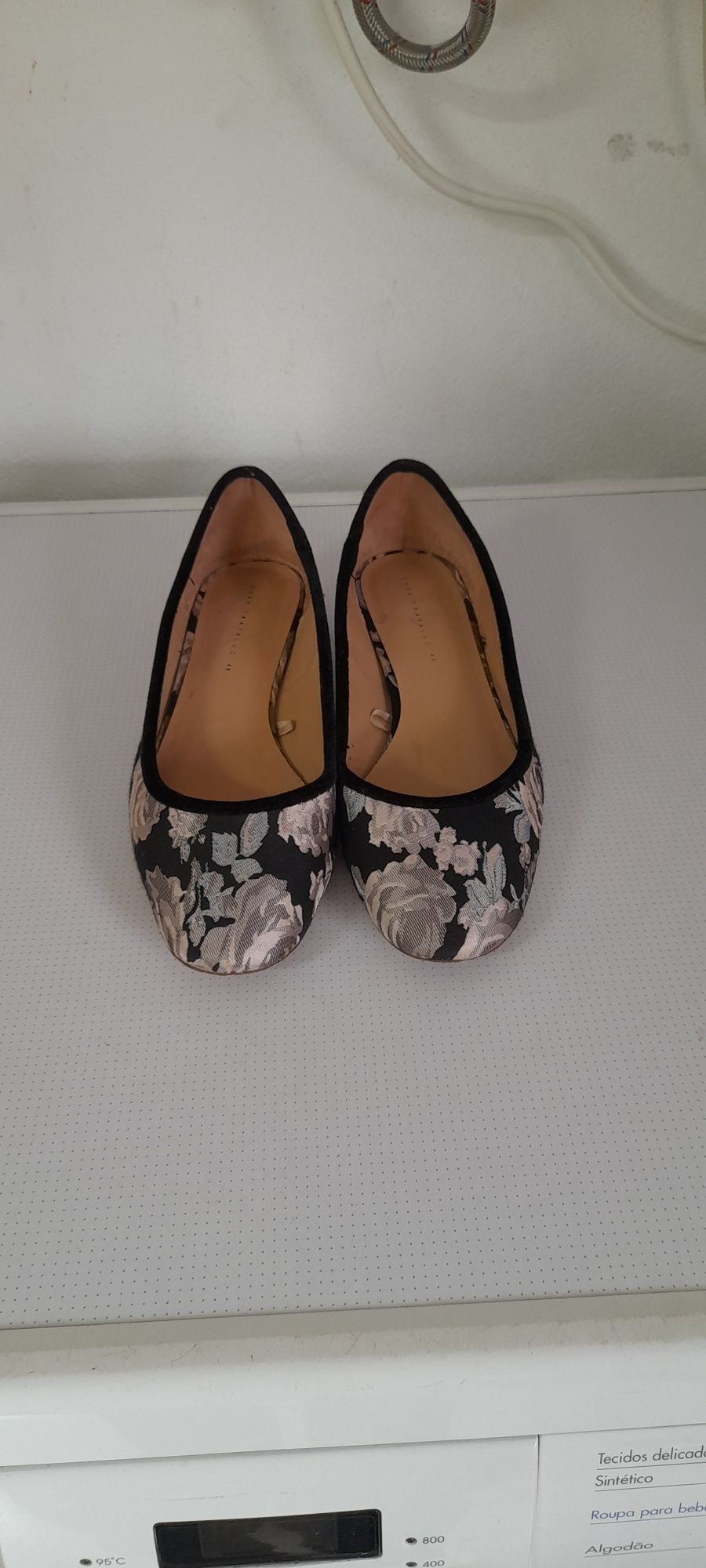 Sapatos floridos Zara