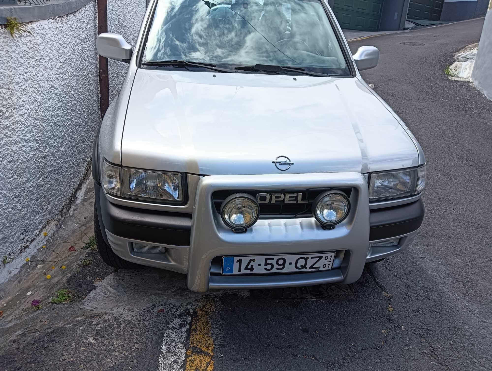 Opel Frontera em bom estado