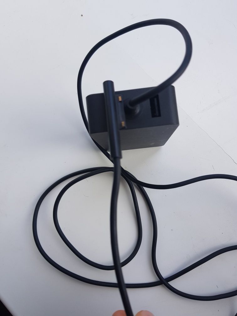 Блок живлення Microsoft 15V 2.58A 44W Model 1800