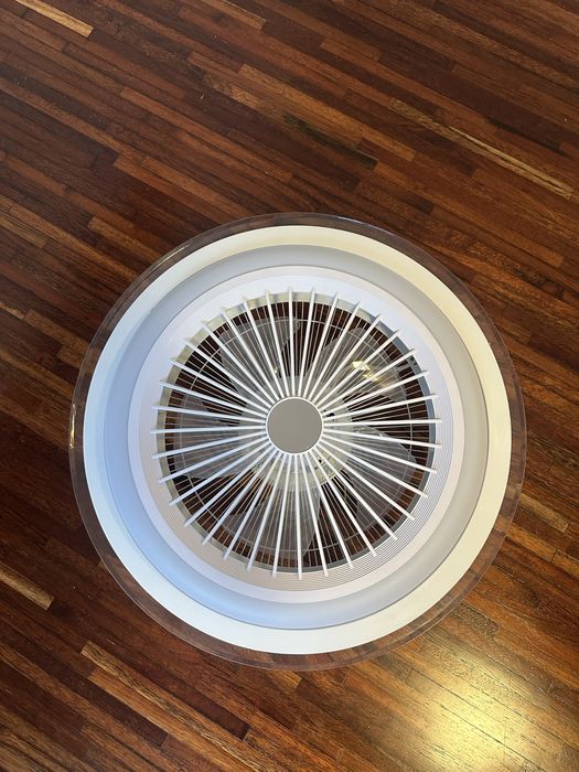 lampfa sufitowa z wiatrakiem